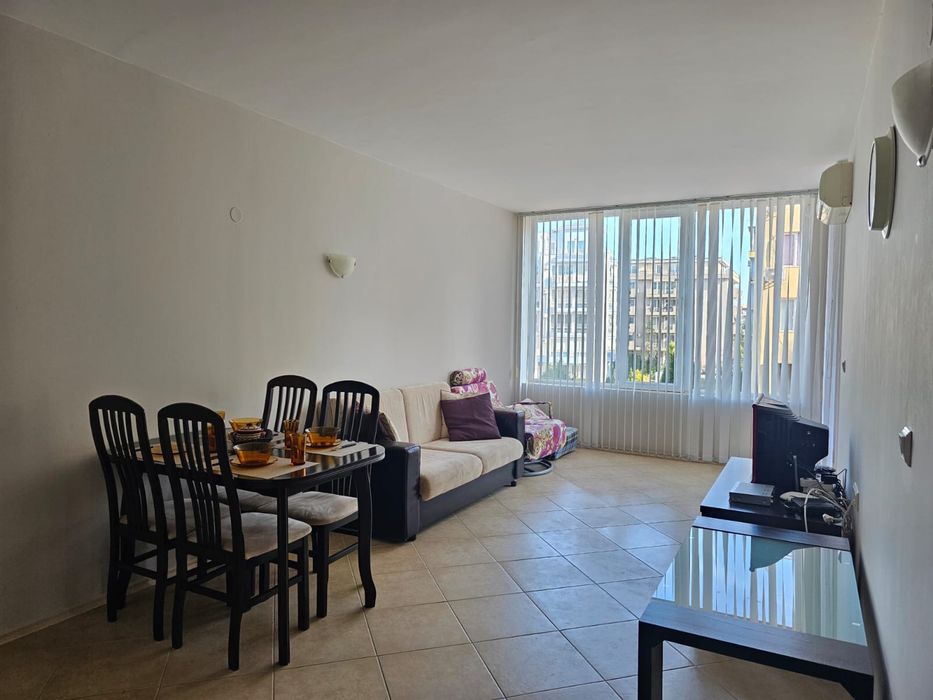 Продава се Двустаен апартамент в к.к. Слънчев бряг - 61 кв.м за 1033 €/кв.м - Снимка #3