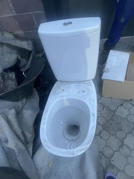 Унитаз со сливным бочком