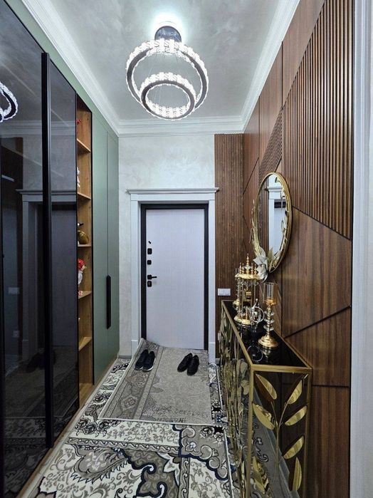 Срочно продаётся квартира 3х 90.кв Ориентир Аэропорт.  69.000$ торг