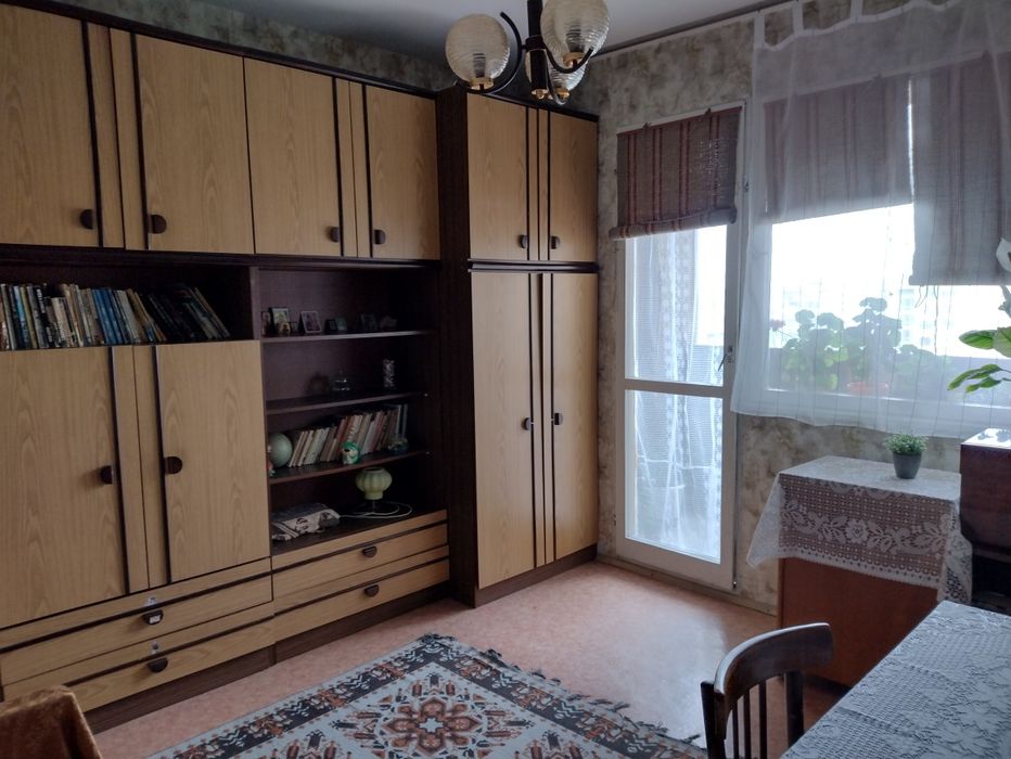 Продава се Тристаен апартамент в Добрич, Христо Ботев - 87 кв.м за 880 €/кв.м - Снимка #2