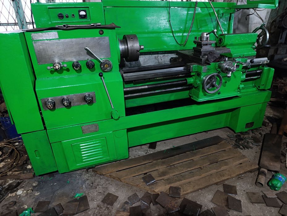 Токарный станок 16 К 20 сотилади