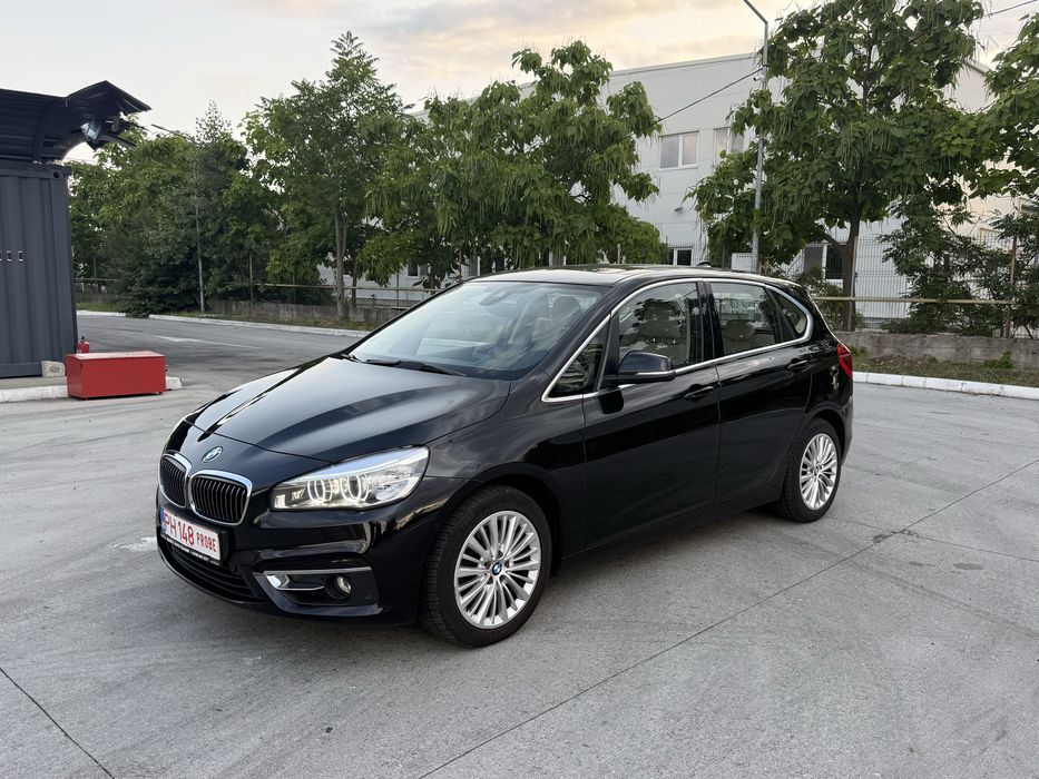 Bmw 220 d  190 cp X-Drive (4x4) Luxury Line, Fabr 2015 , Led Xenon Adaptiv , Panoramic , Incalzire ,Head-up , Camera  , Carte Service + Istoric Km  !!