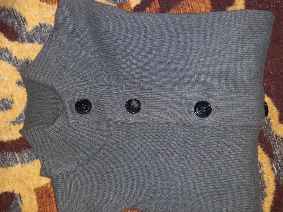 Pulovere barbati M- L