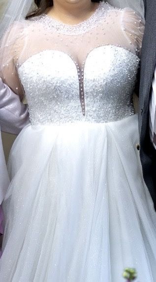 Inchiriez rochie de mireasa