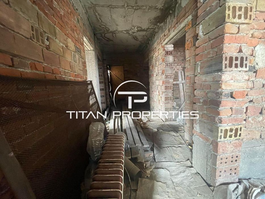 Продава се Четиристаен апартамент в Пловдив, Прослав - 352 кв.м за 232 €/кв.м - Снимка #11