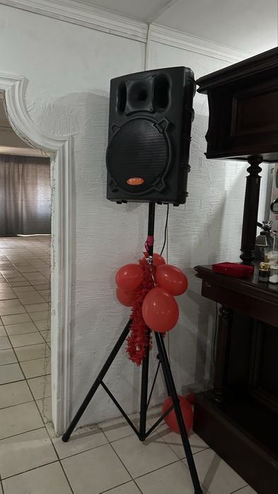 Мебель и прочие вещи кафе