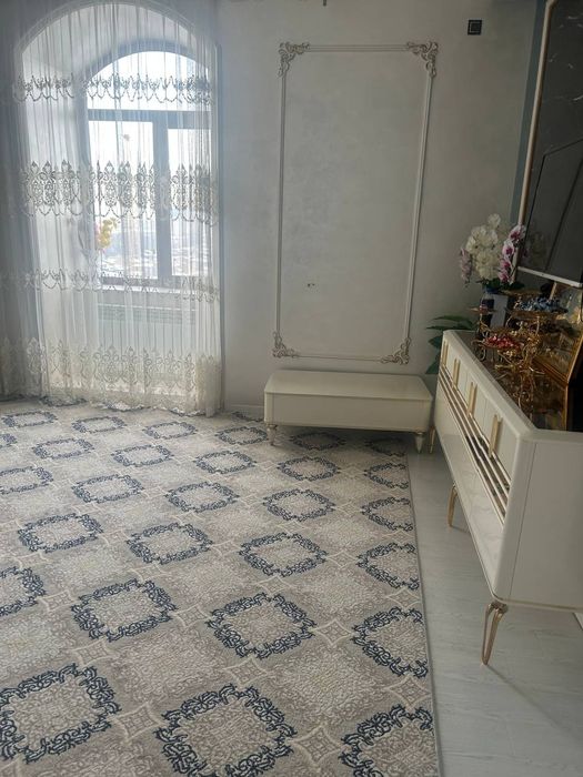 ARENDA Qorasaroy yol yuzi 3xona + mansarda