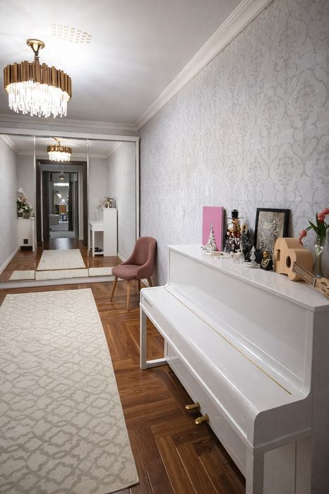 Мирабадский рн ул.Чимкентская 4 ком квартира