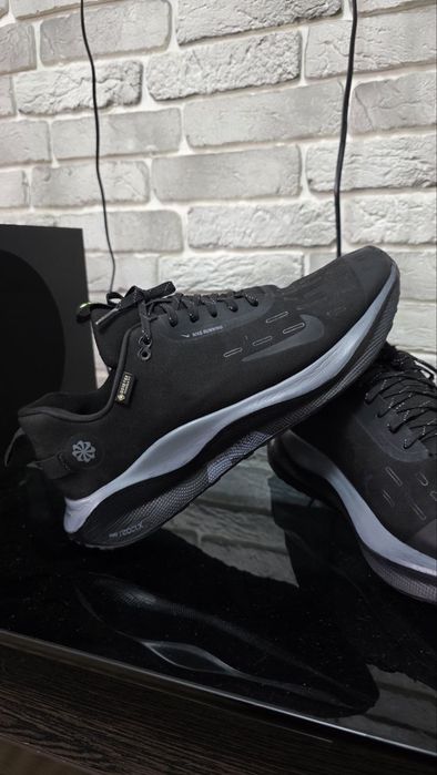 Оригинальные кроссы Nike