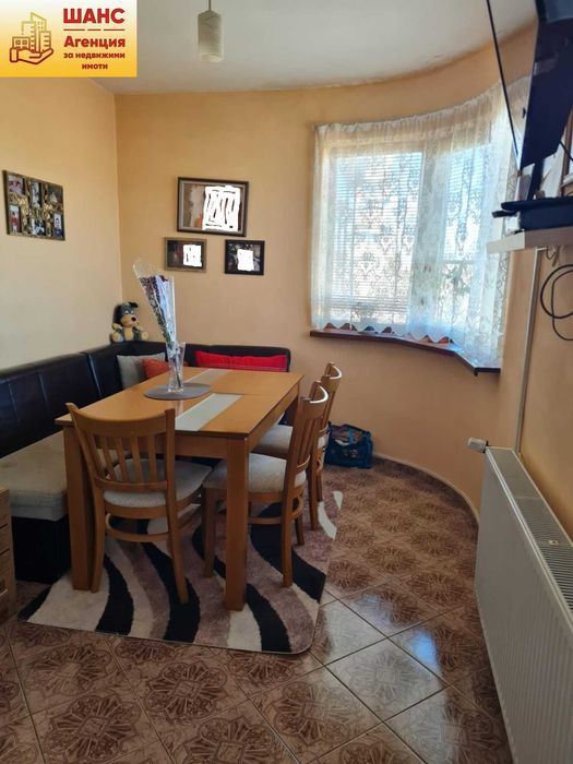 Продава се Двустаен апартамент в Плевен, Идеален център - 53 кв.м за 1450 €/кв.м - Снимка #1