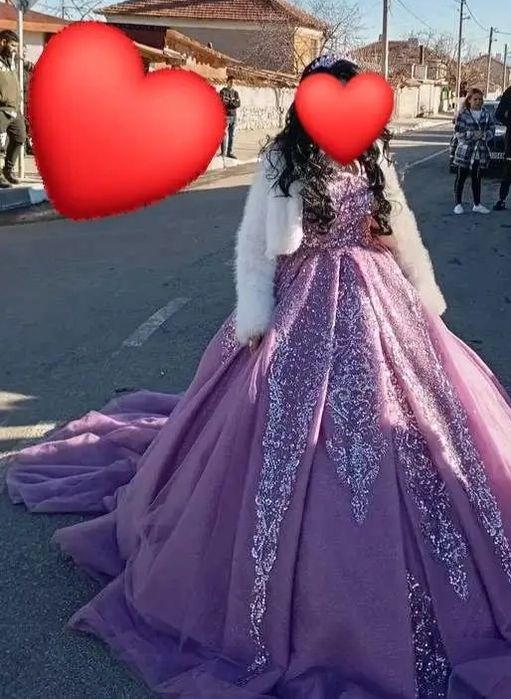 Годежна рокля ..