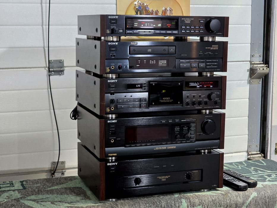 Linie audio SONY ,deck TC-K970ES, cd-player CDP-X555ES, amplificator
