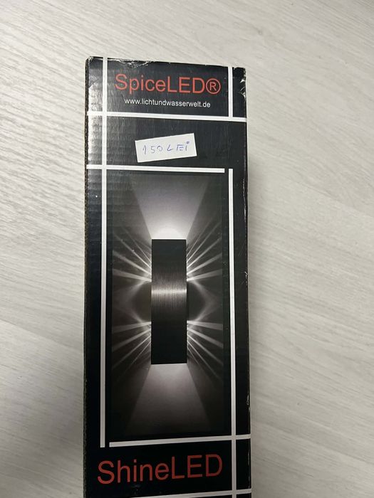 Lampa de perete pentru iluminat