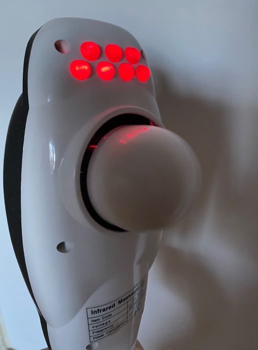 Aparat de masaj cu infrarosu