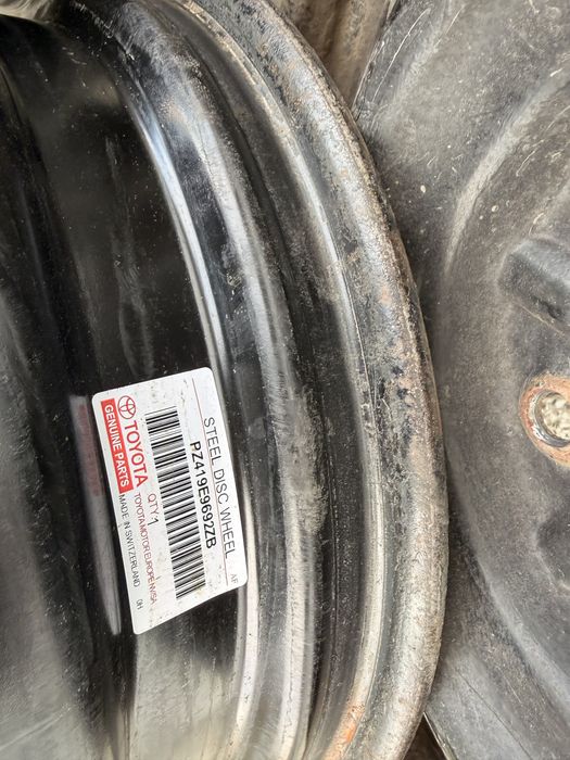 Стоманени джанти за Тойота Аурис, Корола, Приус + подаръци