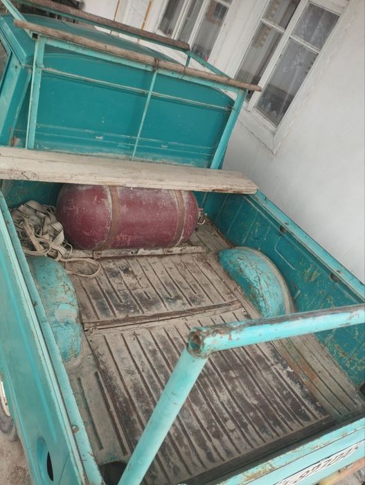 Yengil yuk tashuvchi yengil  moshina srochno sotiladi pul zarur
