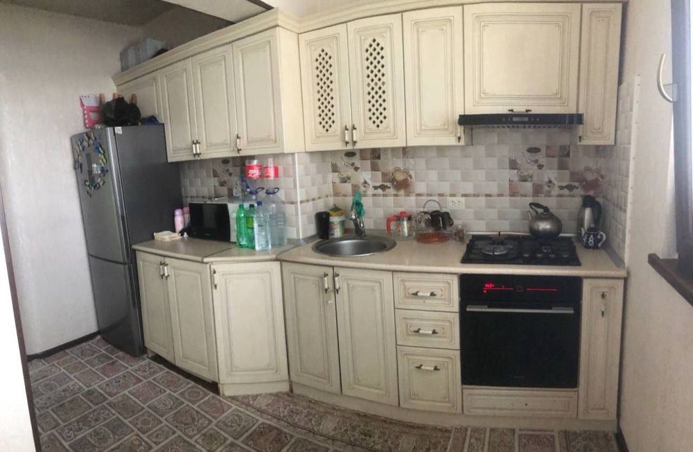 Квартира на Гунча -метро Тинчлик 3/3/5 общ пл 72м,балкон 2*6