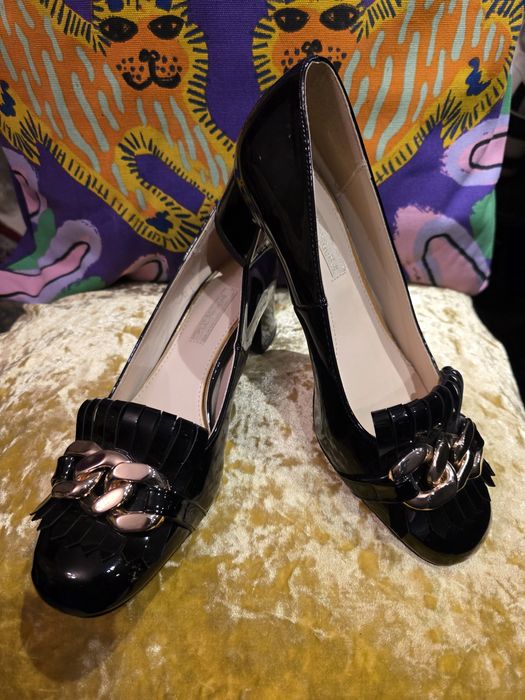 Елегантни обувки с нисък ток Primadonna