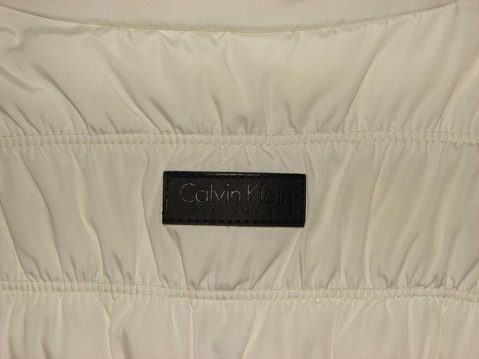 Vesta CALVIN KLEIN, Marimea S, Culoare Ivoar, Autentica/Originala