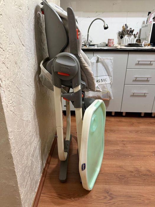 Продам стульчик для кормления