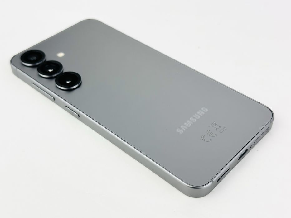 НОВ! Samsung Galaxy S25 5G 128GB 12RAM Silver 2г. Гаранция!