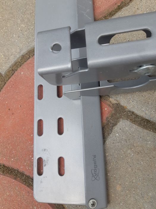 Suport Tv foarte rezistent de perete reglaj doar  vertical