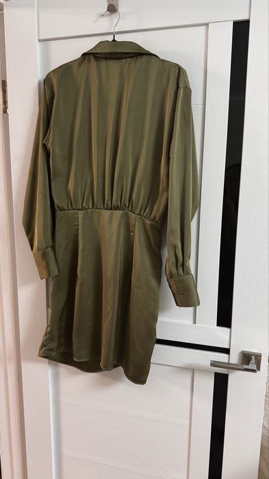 Продам платье размер 44-46