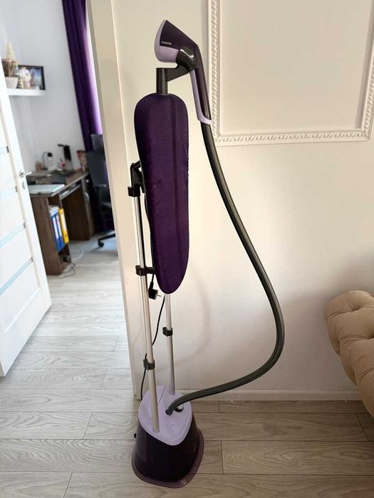 Statie de calcat verticala cu abur Philips seria 3000