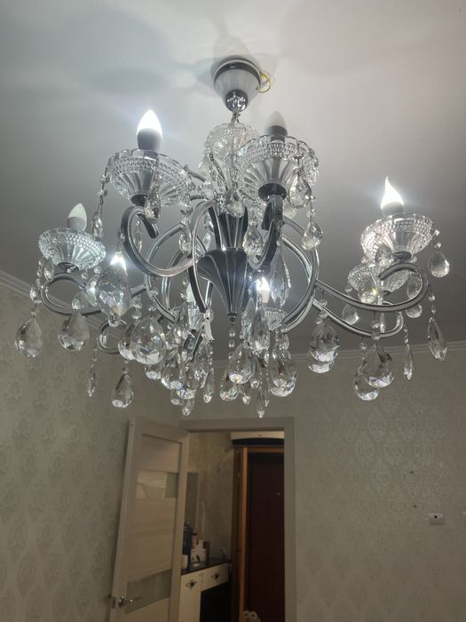 Продаю люстру в отличном состоянии