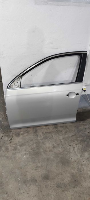 Usa stanga fata volkswagen vw golf 6 variant cod vopsea LR7L