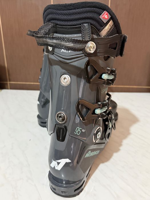Clăpari Nordica Speedmachine 3, mărimea 23-23.5, Flex 95