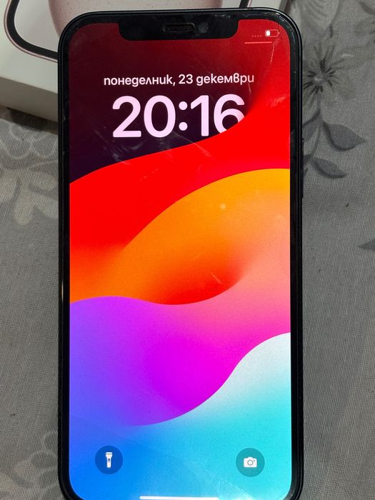 iPhone 12 64GB..