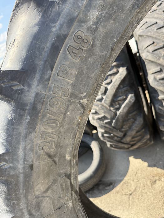 270/95r48 kleber