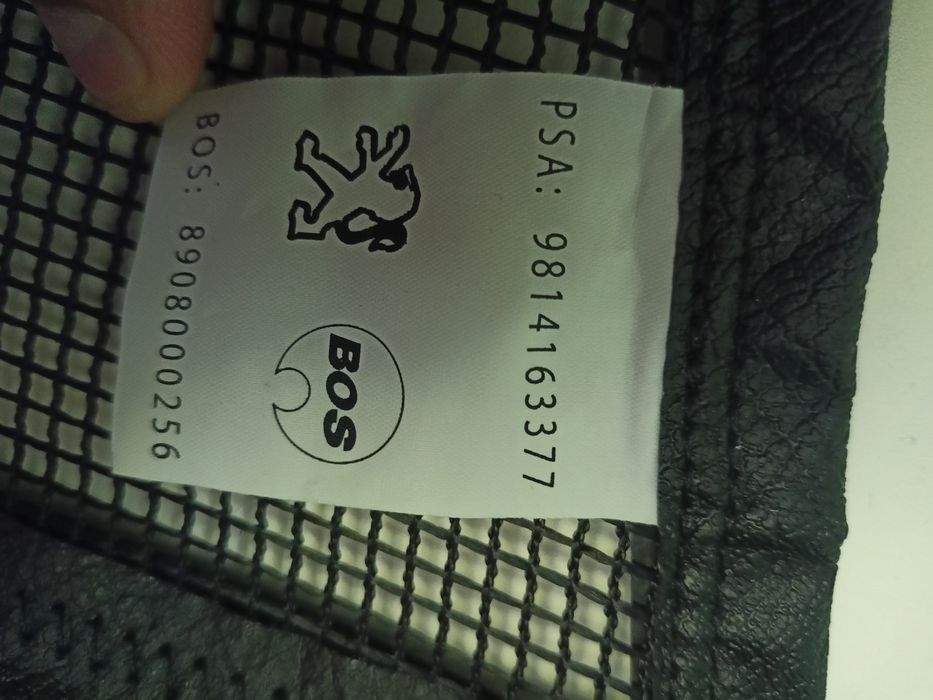 Мрежа преграда за кучета за Пежо 3008