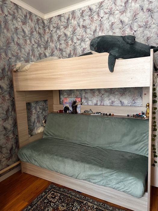 Продам б/у Кровать-диван