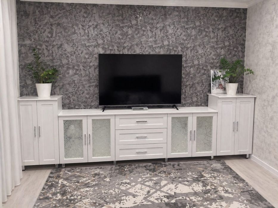 Продам стенку под ТВ