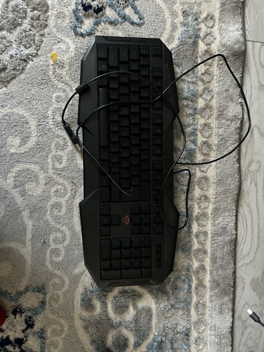 Trust GXT 830-RW Avonn клавиатура