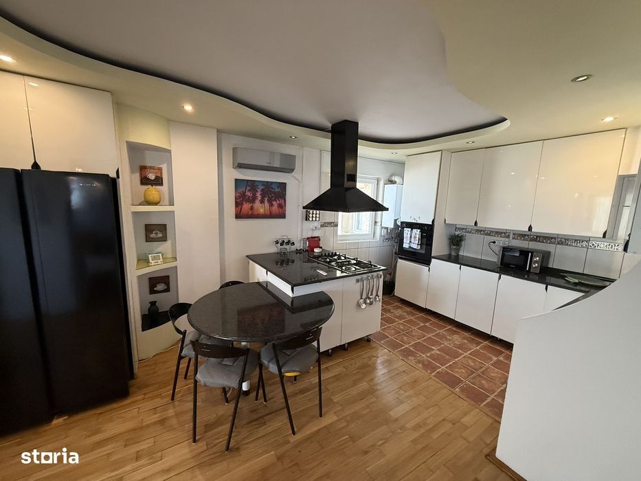 Apartament 3 camere zona Faleza Nord