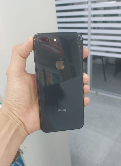 Айфон 8 plus ////