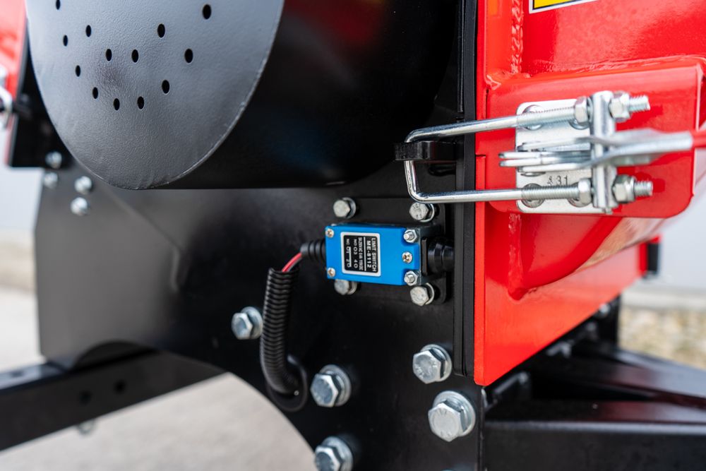 Tocător crengi benzina RB 150