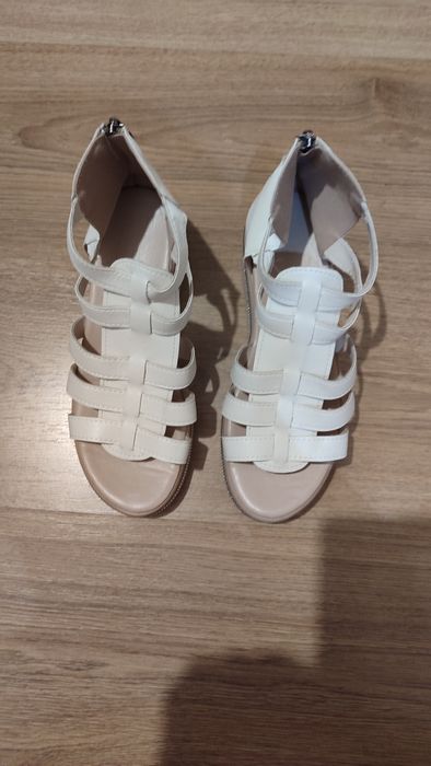 Дамски ежедневни сандали