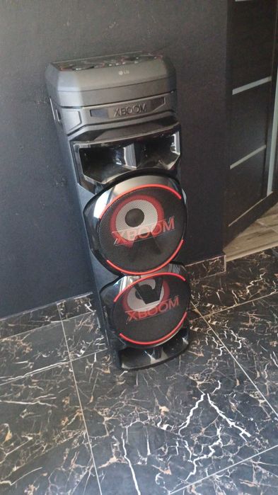 BOXA LG X Boom.
