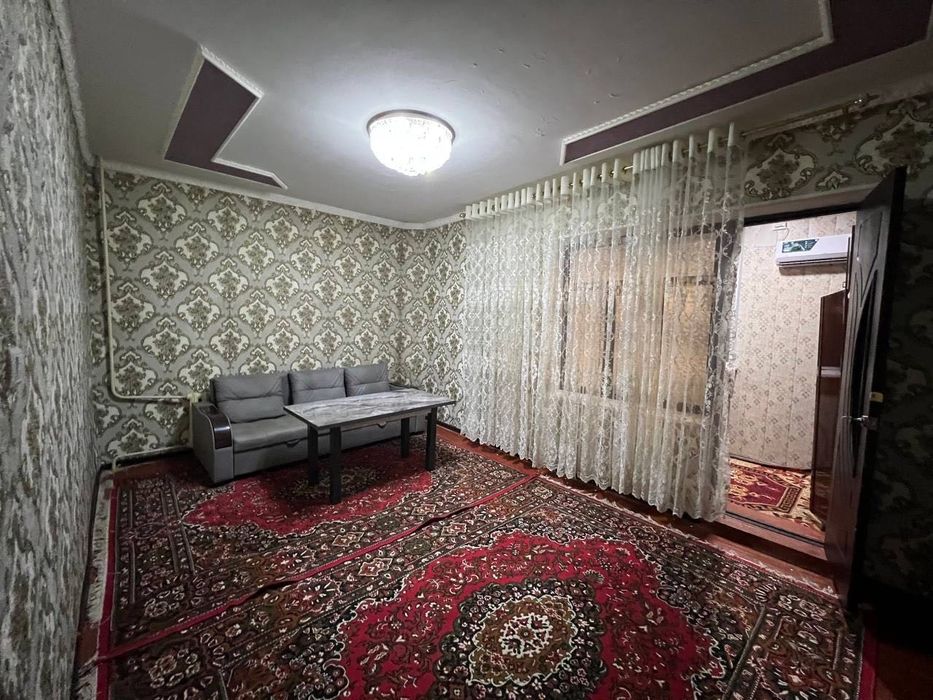 Сдается 1 комнатная квартира 
C обстановкой
В горде Алмалыке