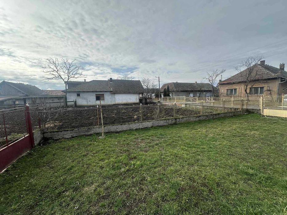 De vânzare - Casă în comuna Ghenci, la doar 7 km de orașul Carei