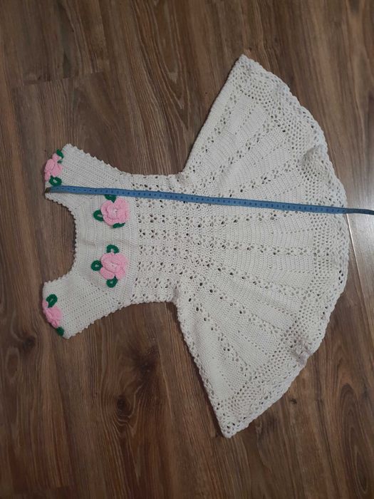 Rochie croșetata noua  frumoasa  3 -4 ani