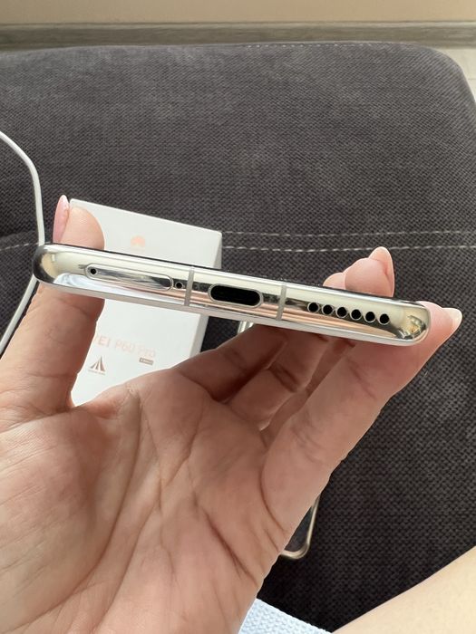 Huawei P60 Pro / батерия 100%