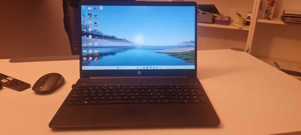 Laptop HP 15s-fq5038nq