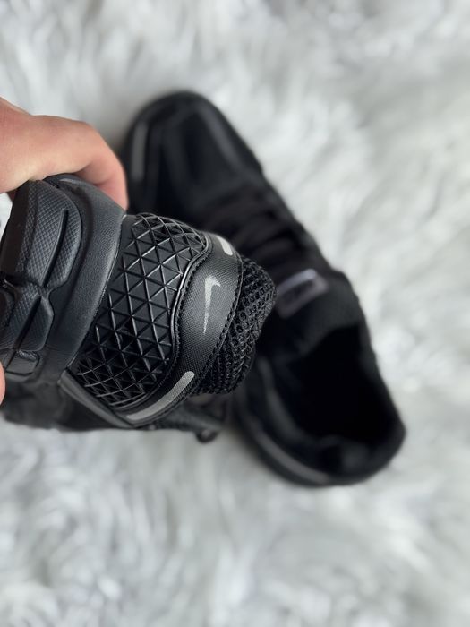 Nike vomero 5 negri