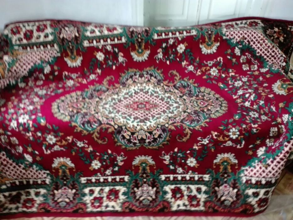 Ковер новый отличный