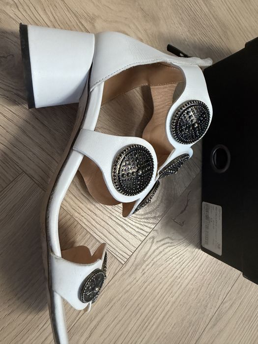 Sandale din piele Musette